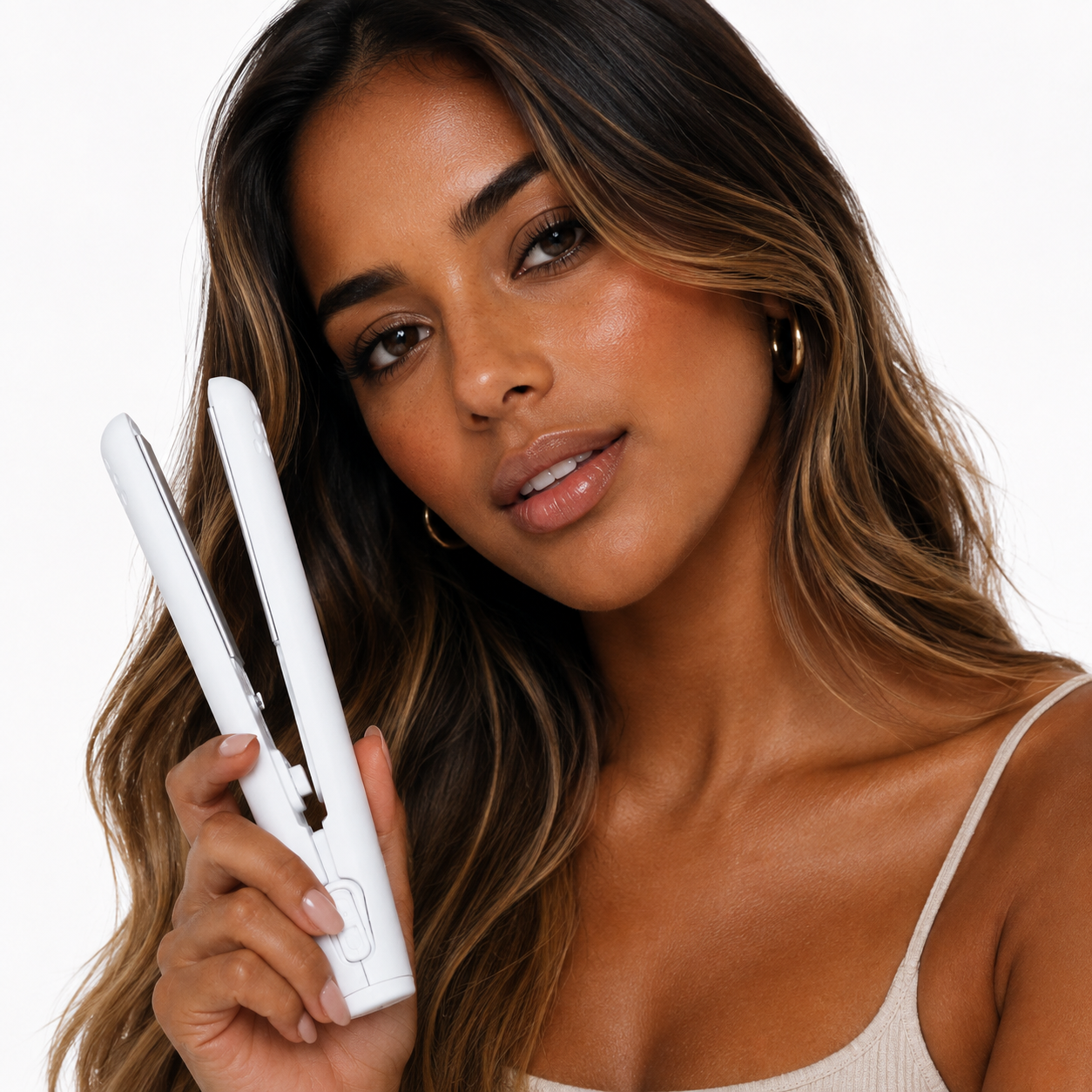 Lyzéa Cordless Hair Straightener: Perfect straightening, wherever you are